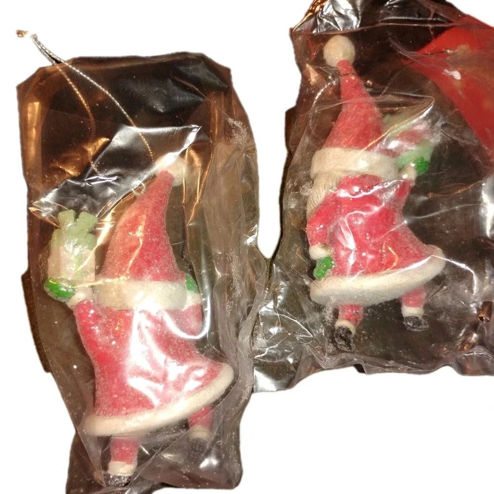 EnrichFun Santas Set of 2 Ornaments Hand Painted Ethoxylate Resin NOB